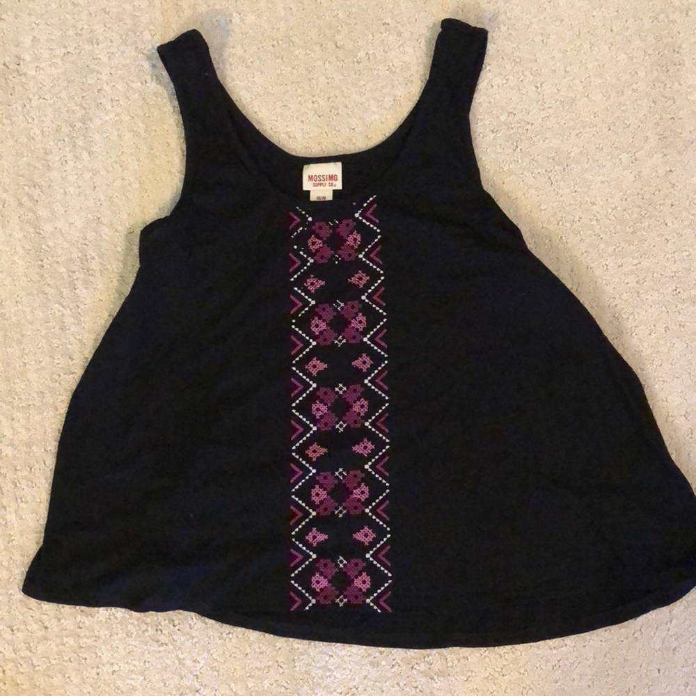 Black tank-top
